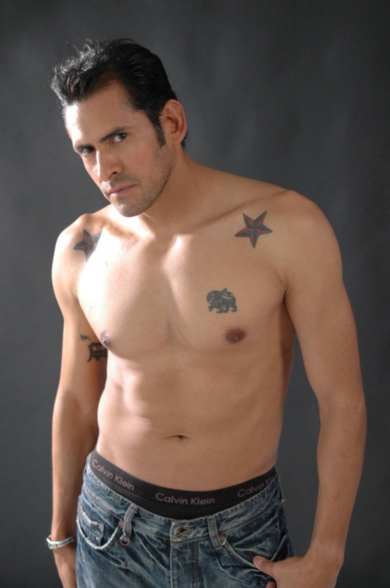 Male model photo shoot of Patricio Delgado