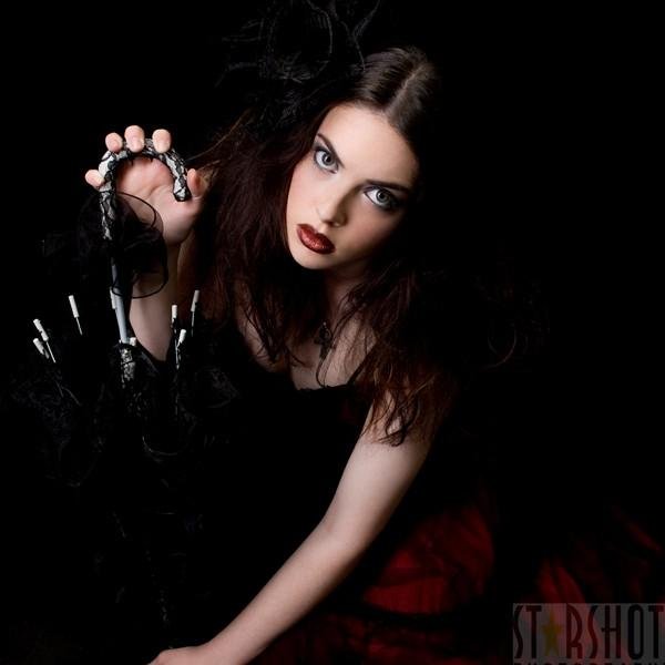 Female model photo shoot of Gypsyhook
