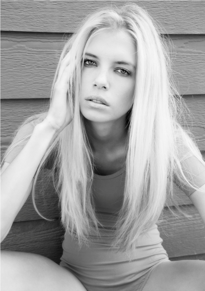 Female model photo shoot of Nicola Sharp  in Colorado