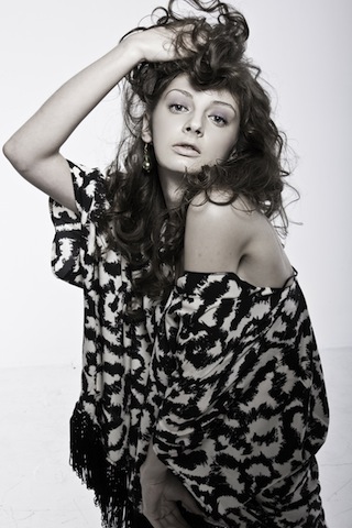 Female model photo shoot of Gianletty P