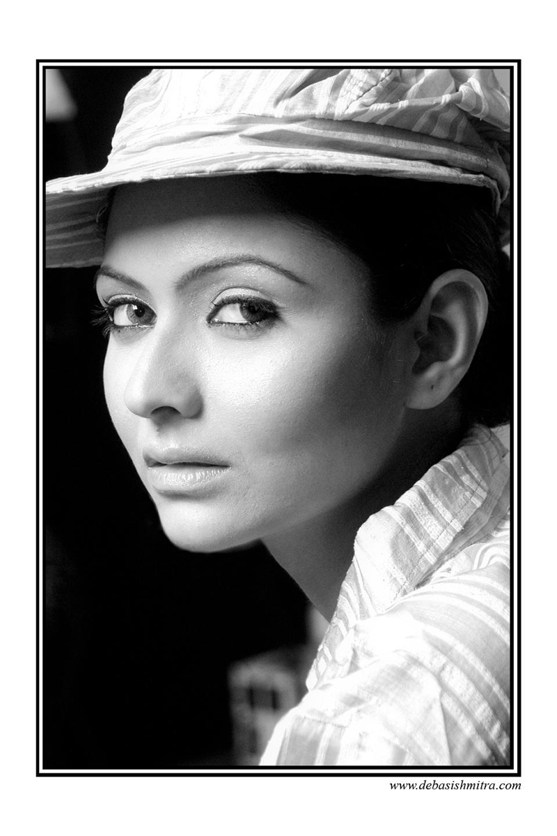 Female model photo shoot of sofia_rawr