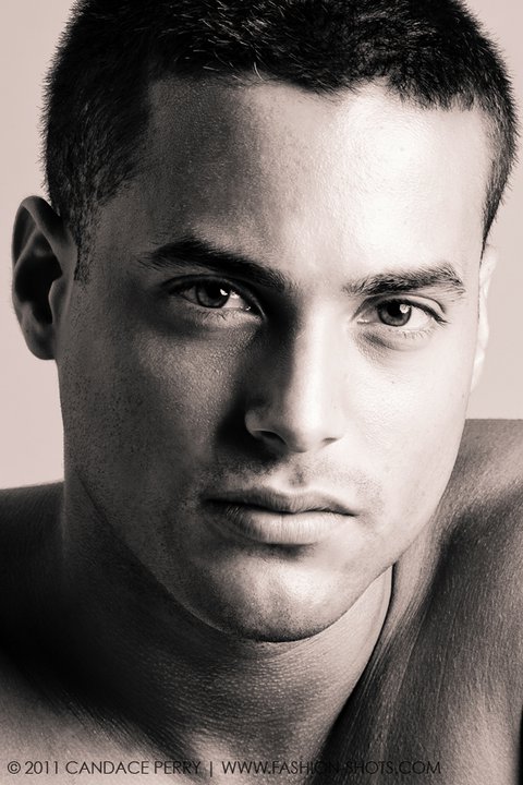 Male model photo shoot of Joel Pares