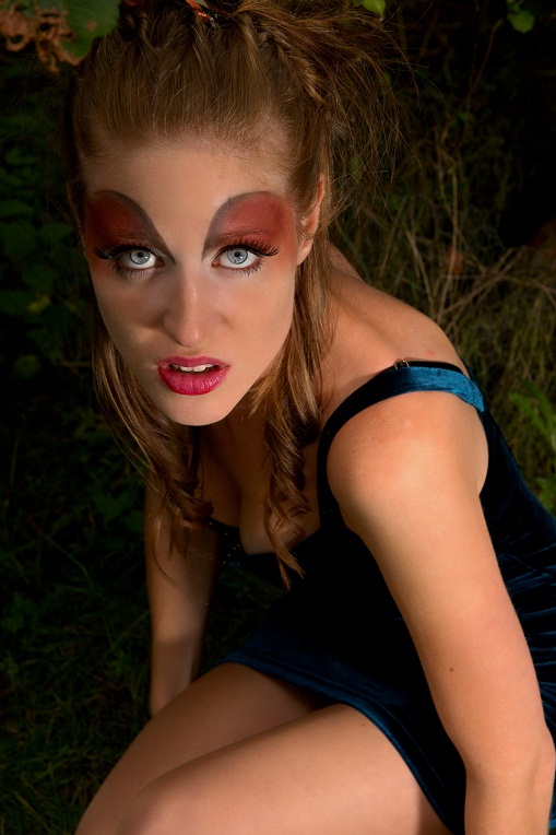 Female model photo shoot of Natalie Hitchman