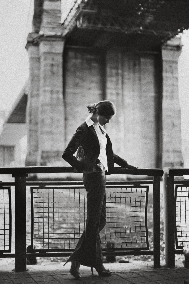 Female model photo shoot of agatab in Brooklyn Bridge