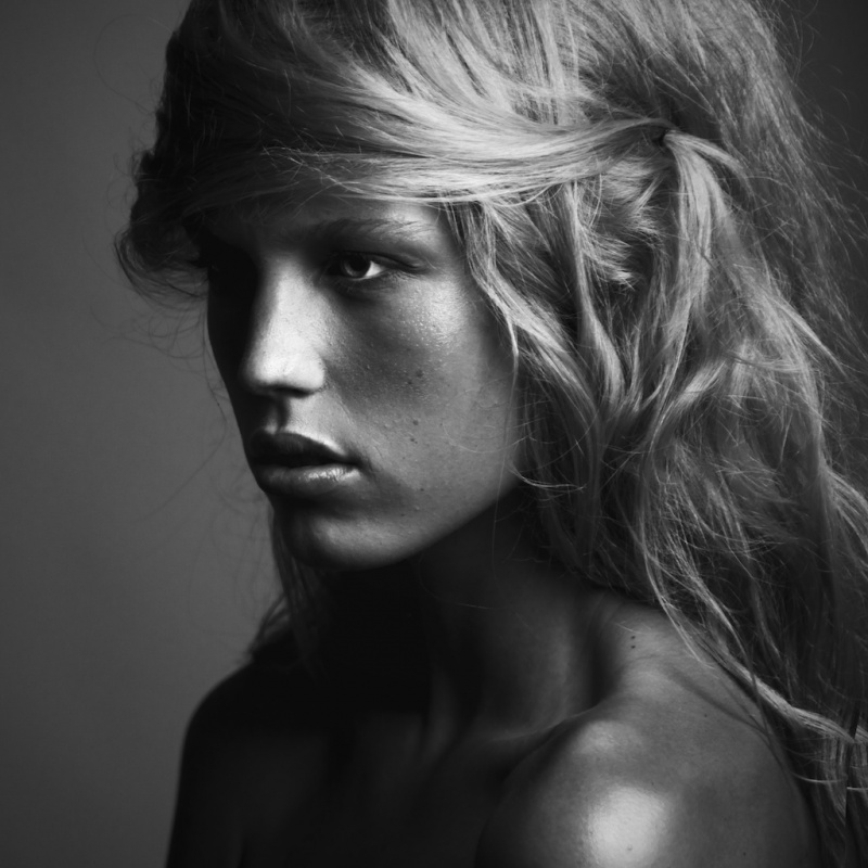 Female model photo shoot of Caroline Rose Make-Up