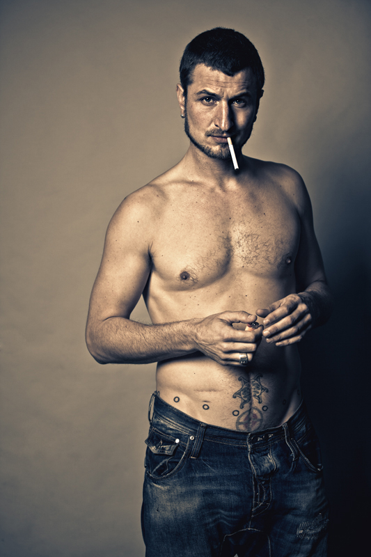 Male model photo shoot of Sander Nagel in Vlaardingen