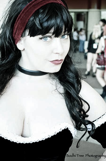 Female model photo shoot of Jessica Phoenix in MegaCon 2011
