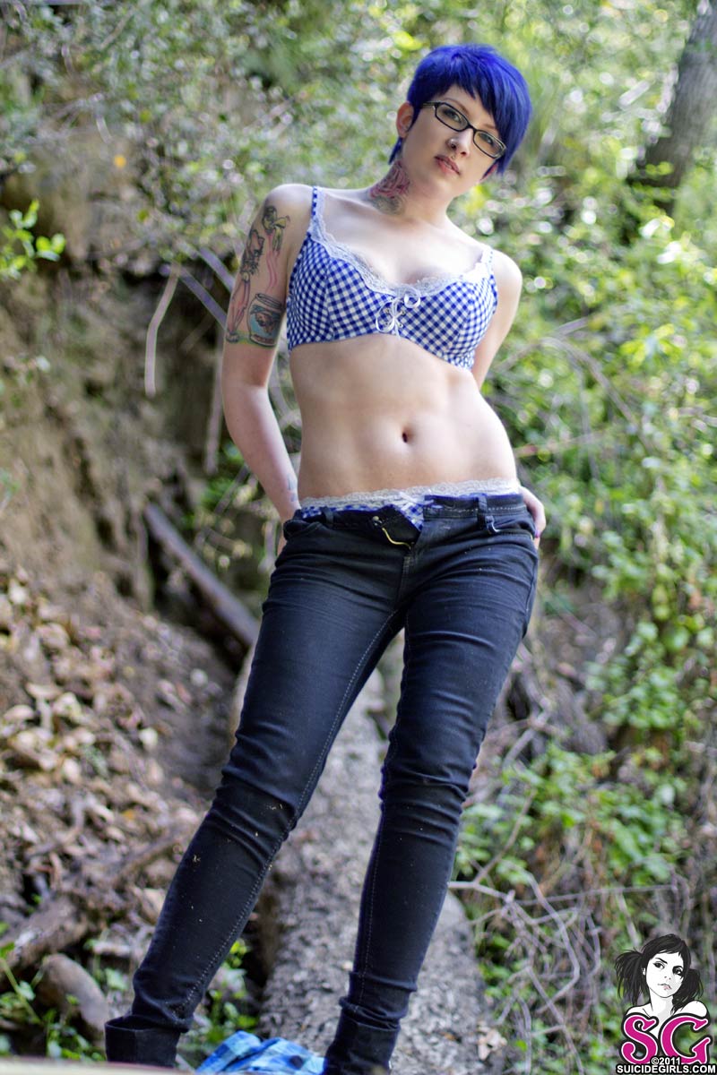 Female model photo shoot of Leandra Suicide in Topanga Canyon