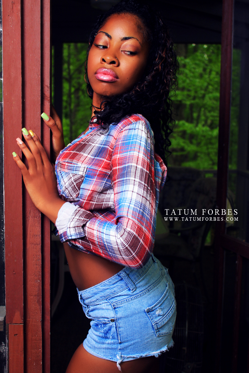 Female model photo shoot of The Tatum Forbes