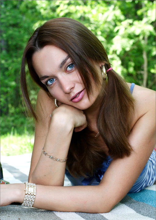 Female model photo shoot of Kathleen Conrad