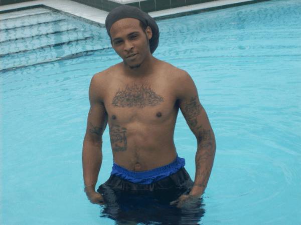 Male model photo shoot of damian dloso in tampa pool
