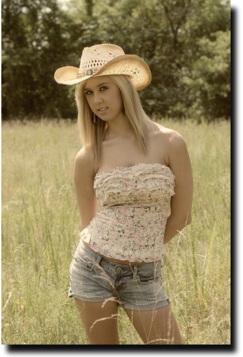 Female model photo shoot of Kelsey Eirhart in Hot Springs,AR