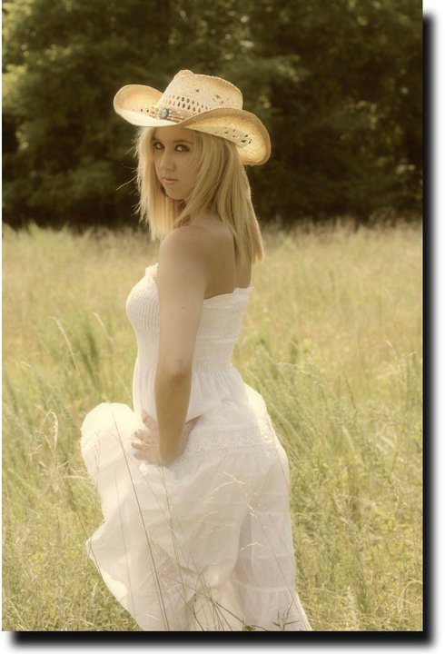 Female model photo shoot of Kelsey Eirhart in Hot Springs,Ar