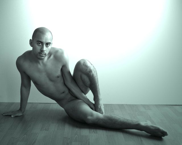 Male model photo shoot of David Robledo 