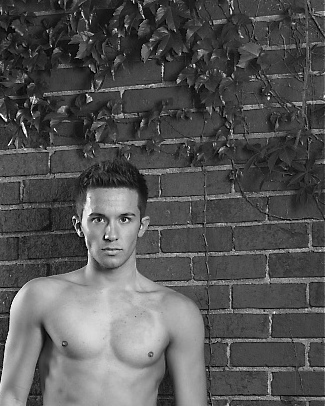 Male model photo shoot of Brett Walker