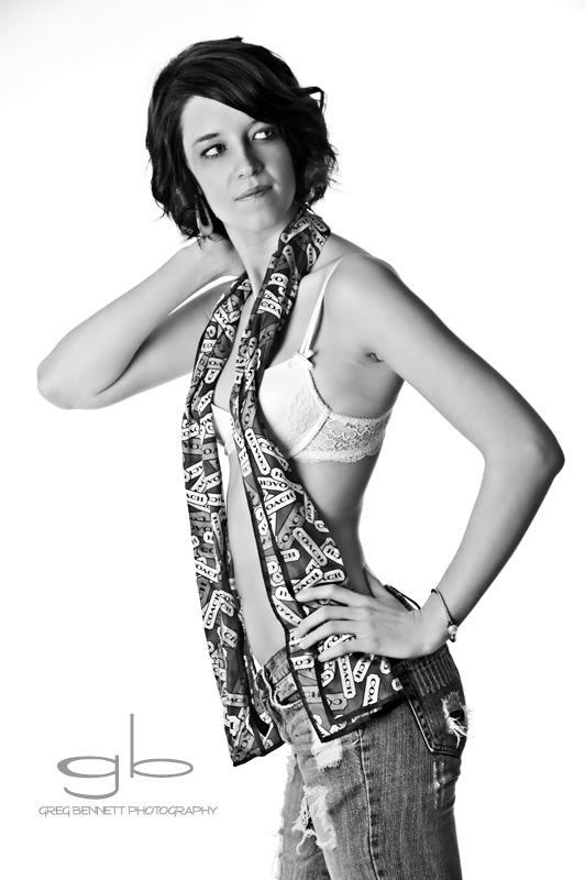 Female model photo shoot of Cassandra Cox