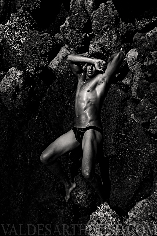 Male model photo shoot of Juan Cedeno