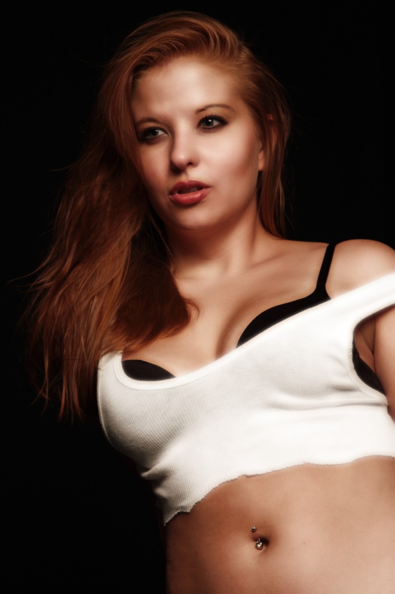 Female model photo shoot of Jamie Caroline by 25463