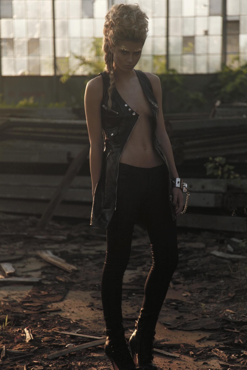 Female model photo shoot of Christy Rizos
