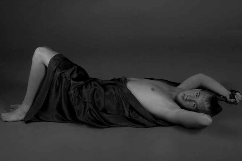 Male model photo shoot of Robert Aldous