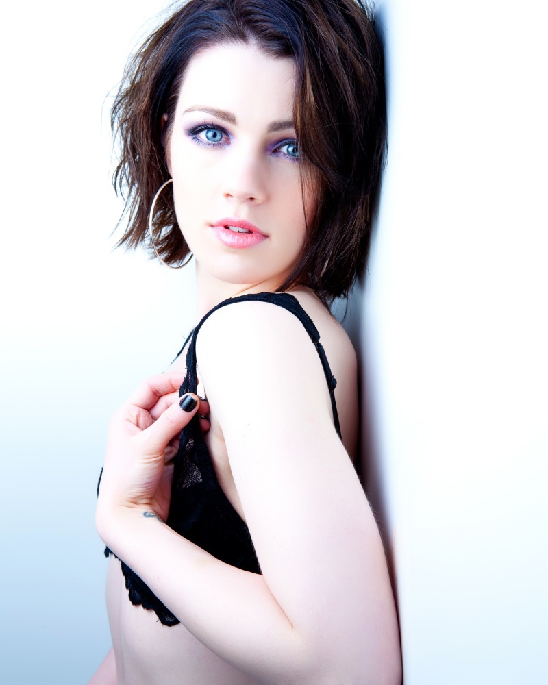 Female model photo shoot of Amy K Eaton