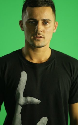 Male model photo shoot of Ben Lynch