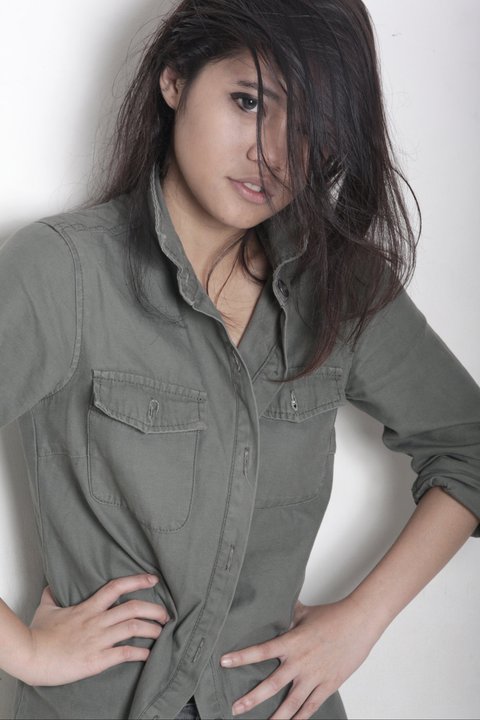 Female model photo shoot of Keynah