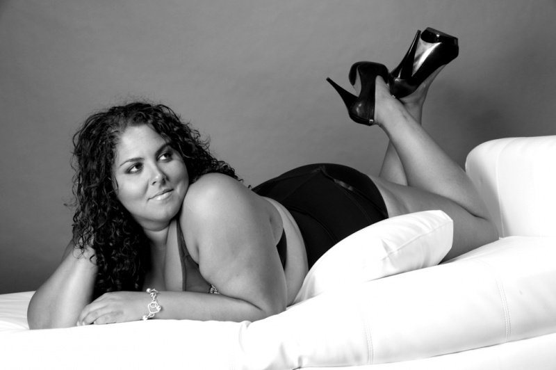 Female model photo shoot of Curve Apeele by Valdon Johnson