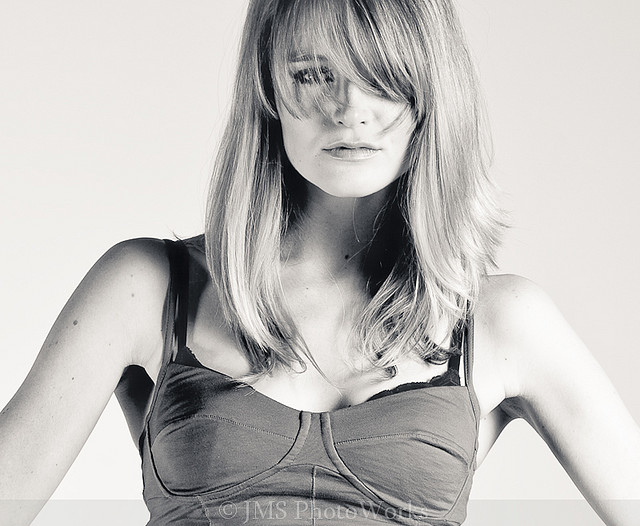 Female model photo shoot of Courtney Stonehouse