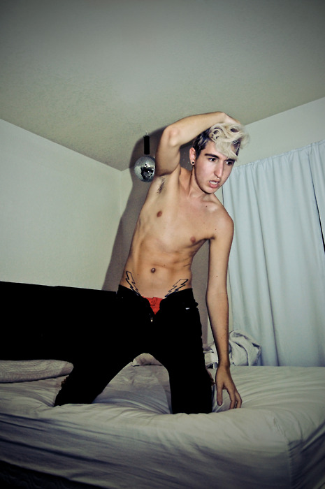Male model photo shoot of Alec Viveros