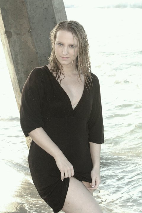 Female model photo shoot of Amelia Garrett
