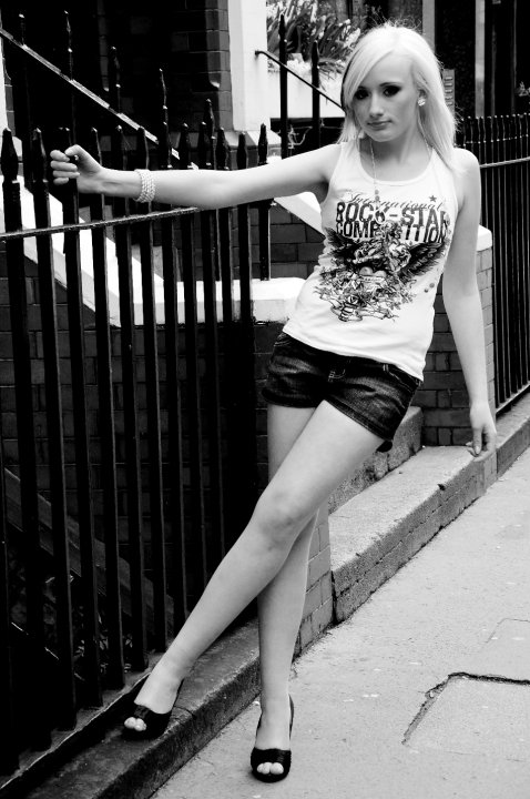 Female model photo shoot of Leah Marshall model