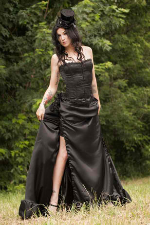 Female model photo shoot of Dark Desire Designs and Kali Knox by Megan Gardner