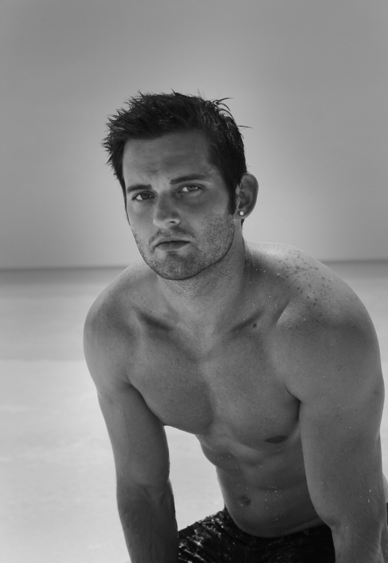 Male model photo shoot of Jesse Abbott in Honeymoon Island