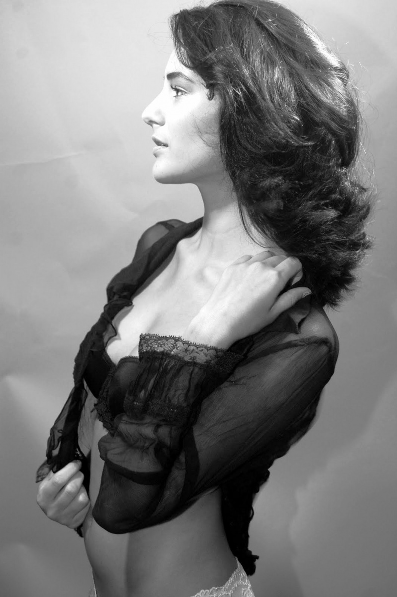 Female model photo shoot of HAR Modeling by Layla James in Atlanta GA, hair styled by Yolanda Sterling, makeup by Bella Royale