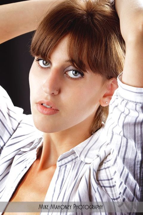 Female model photo shoot of Stefany Roberts
