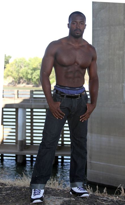 Male model photo shoot of kofi