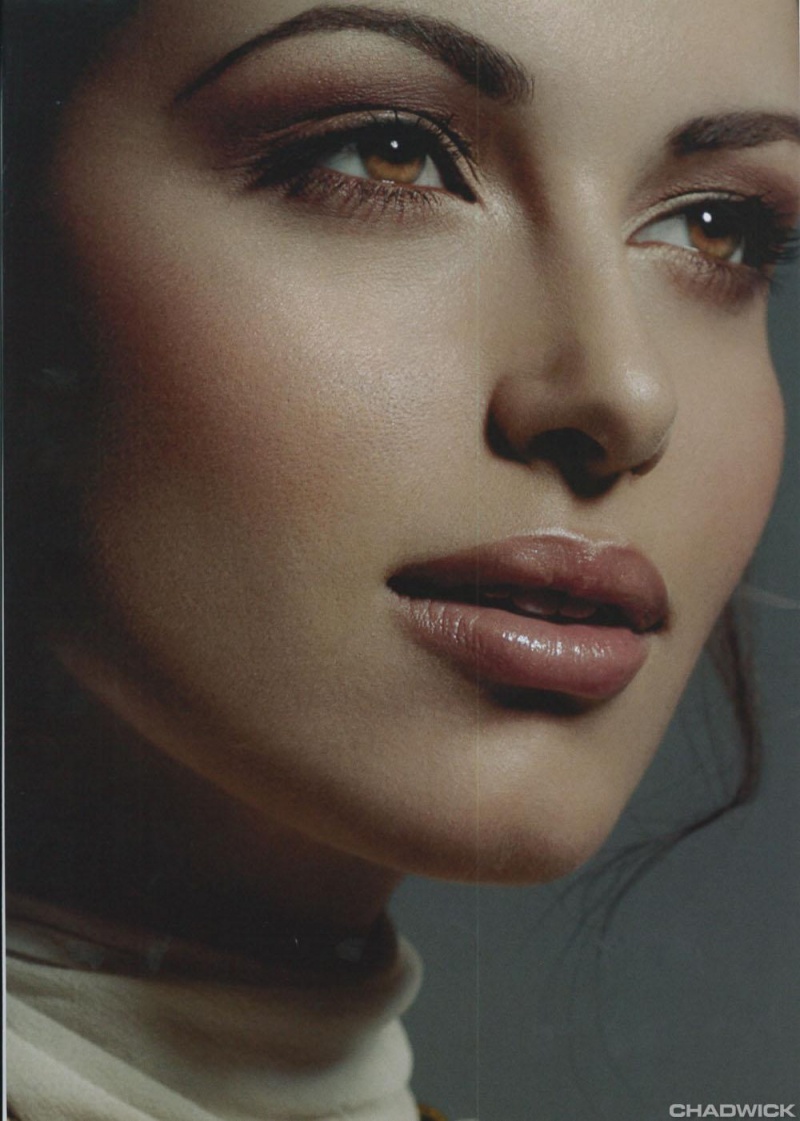 Female model photo shoot of Melinda Kemp