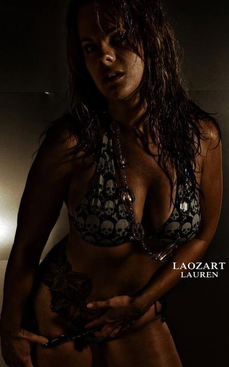 Female model photo shoot of Lauren81