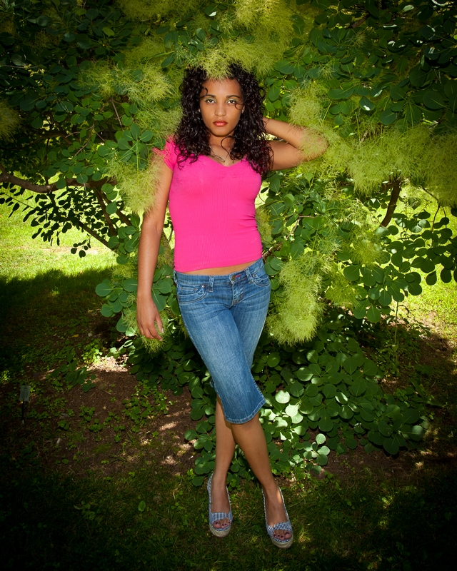 Female model photo shoot of Nadia Tourinho