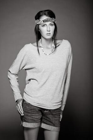 Female model photo shoot of Hanna Mallette