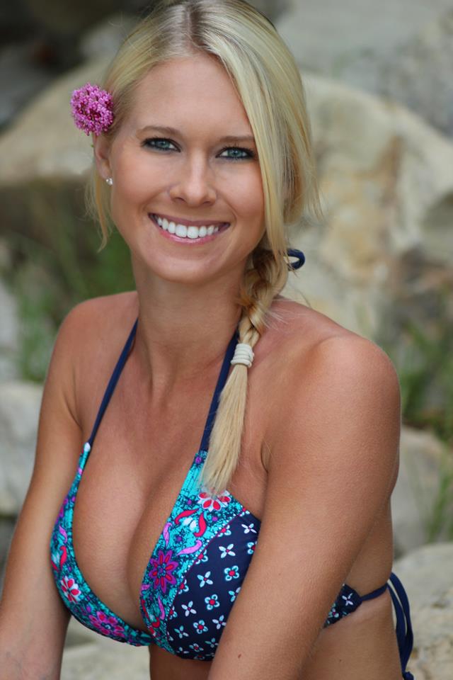 Female model photo shoot of Miss Model Nicole in royal palms beach