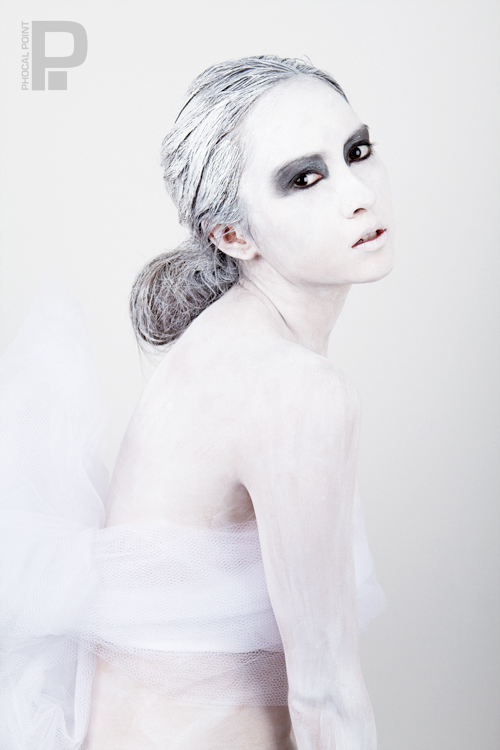 Female model photo shoot of Ro Wallace by Snapshot Aesthetics in Phocal Studio, Calgary, AB.