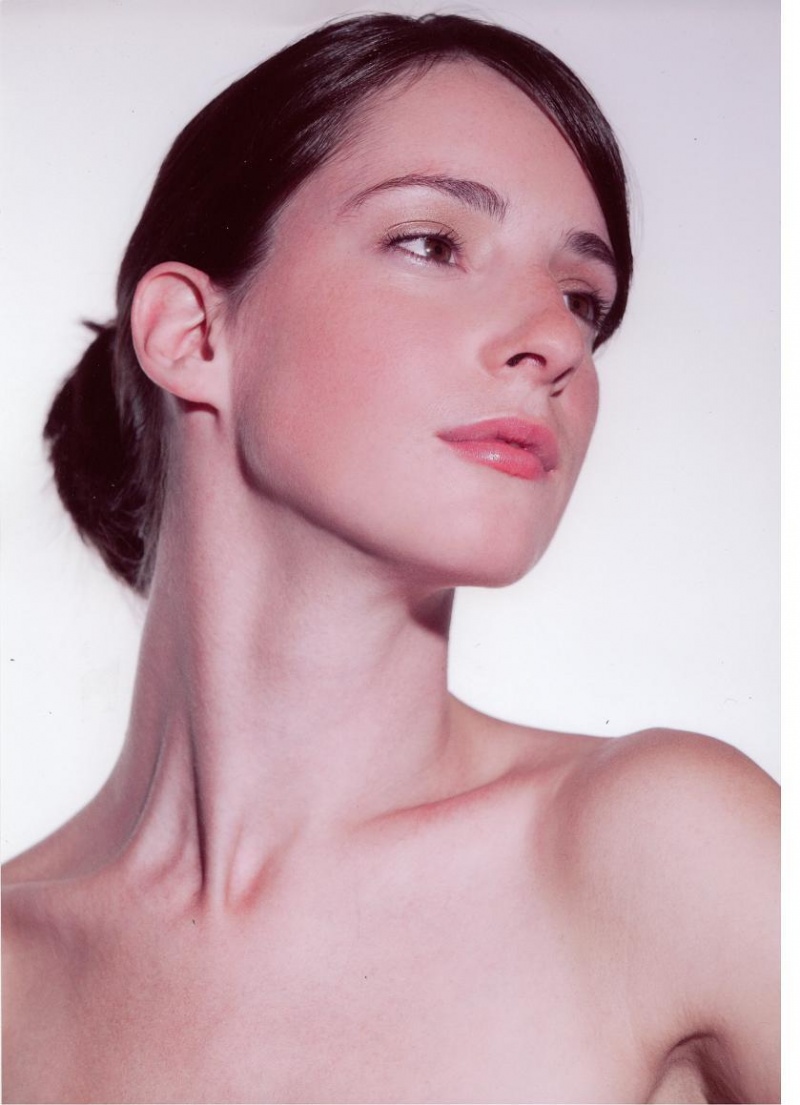 Female model photo shoot of Roma Herbin
