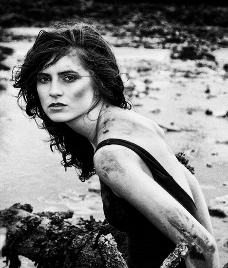 Female model photo shoot of Kimberley Dewar