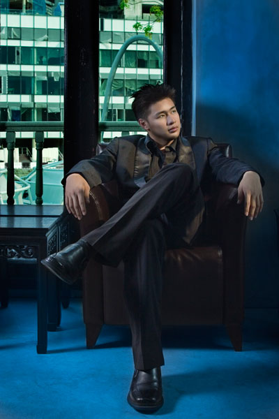 Male model photo shoot of GZ Lee in China One, Baize