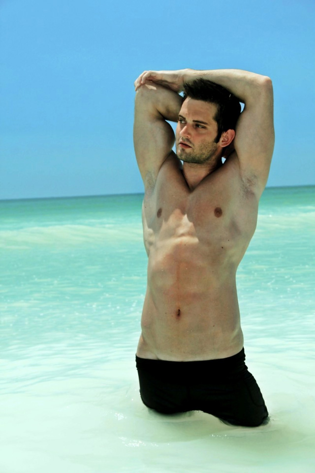 Male model photo shoot of Jesse Abbott in Honeymoon Island