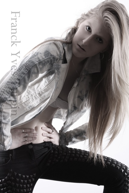 Female model photo shoot of Emily E Stewart