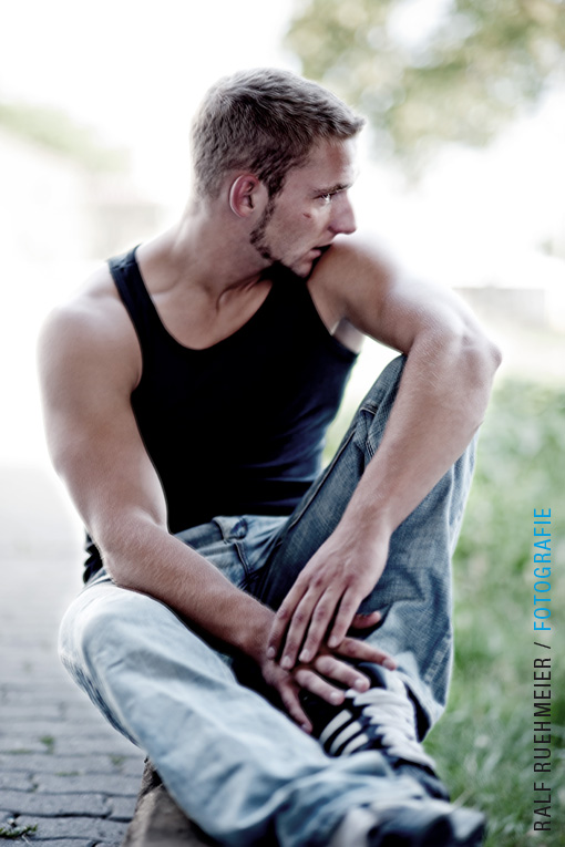 Male model photo shoot of Maik Lehmann by Ralf Ruehmeier