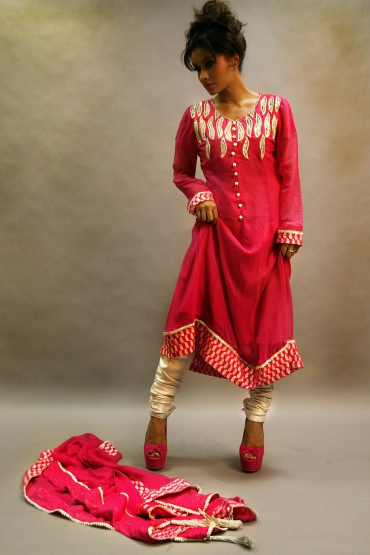 Female model photo shoot of Jiya Khan